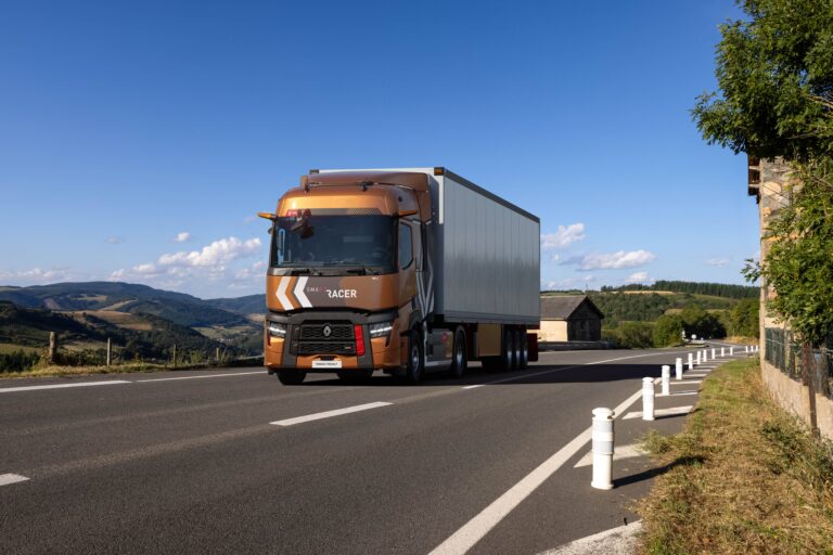 Renault Trucks Artırılmış Verimlilik ve Yakıt Tasarrufu Sunuyor