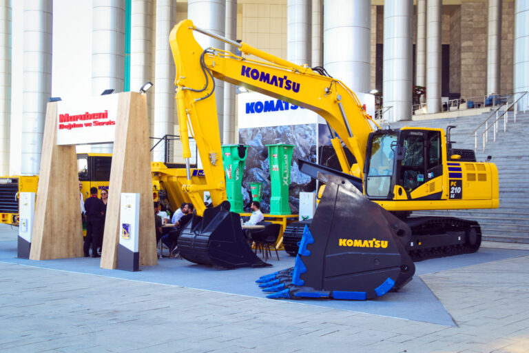 Komatsu, MINEX 2025’te Yer Altı Maden Kamyonu HX20’nin Türkiye Prömiyerini  Gerçekleştirdi
